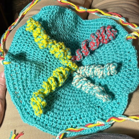 Crochet ear warmer & hat set - Picture 4 of 5